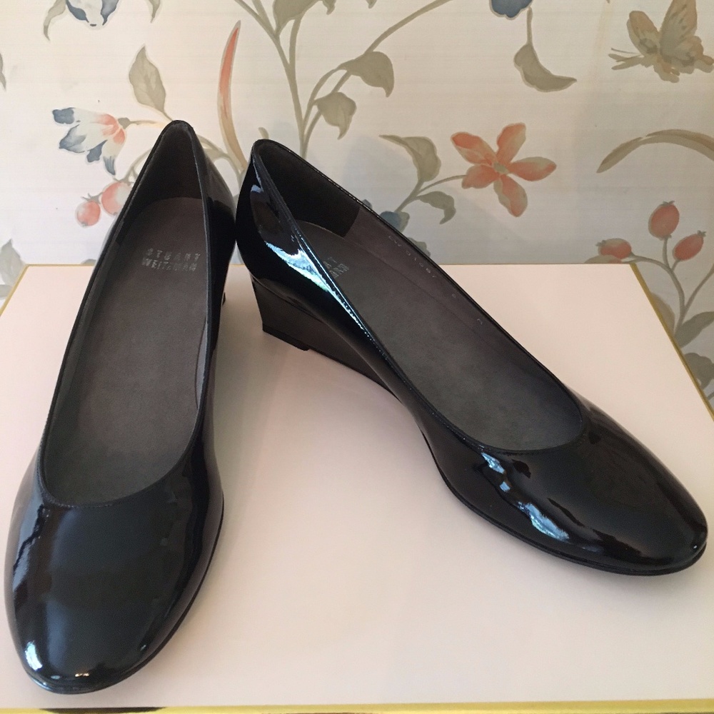 Stuart Weitzman Low-Heel Wedges Sz 6
